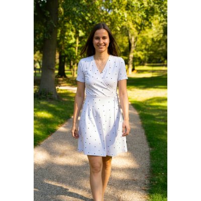 Jsem máma Bavlněné kojicí šaty s mašlí bílé s puntíky – Sleviste.cz
