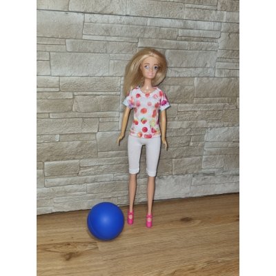 Barbie sportovní komplet barevné tričko a bílé krátké kalhoty – Zboží Mobilmania