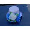 Svatební autodekorace Cylindr bílý - organza modrá královská a bílá růže