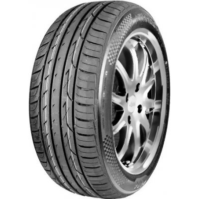 Three-A P606 225/40 R18 92W