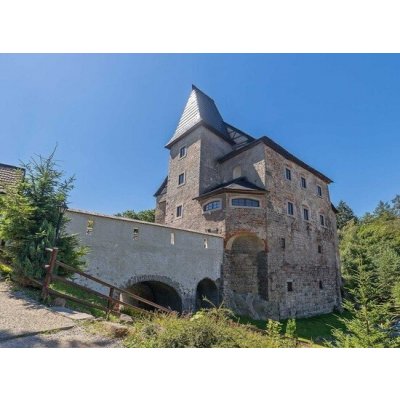 Romantický pobyt na historickém hradu Vildštejn se snídaní a degustační večeří pro 2 osoby – Hledejceny.cz