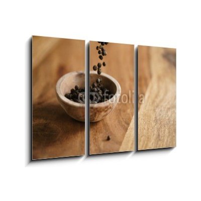 Obraz 3D třídílný - 105 x 70 cm - black dry pepper fall into wooden bowl on table Černý suchý pepř spadl do dřevěné misky na stole – Hledejceny.cz