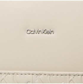 Calvin Klein kabelka Ck Must Shopper Lg Em Mono K60K610924 béžová