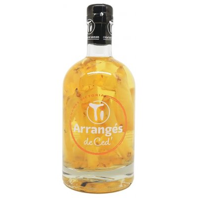 Ti Arrangés Ananas Victoria 32% 0,7 l (holá láhev)