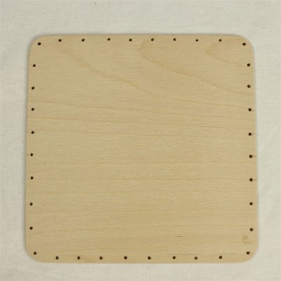 překližka tl.4 mm čtverec 20x20 cm s otvory 22P2020C – Sleviste.cz