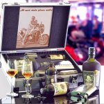 Dárkový kufr s rumem Diplomatico Reserva Exclusiva Gravírované dřevo - obrázek + text – Zboží Dáma