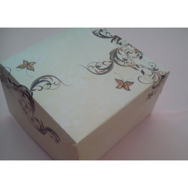 Svatební (dárková) krabička na výslužku béžová s potiskem barevný motýlek  13.5 x 13.5 x 9 cm 1 ks (71705.11) od 8 Kč - Heureka.cz