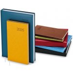 Zoro Vivella A5 Týdenní 2025 bordó – Sleviste.cz