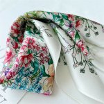 hedvábný šátek květinová zahrada v dárkovém balení – Zboží Mobilmania