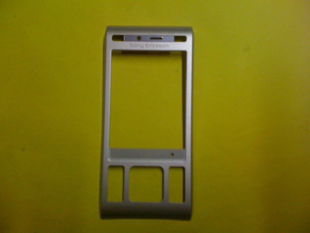 Kryt Sony Ericsson C905 přední stříbrný