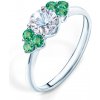 Prsteny Savicky zásnubní prsten Fairytale bílé zlato bílý safír smaragdy PI B FAIR75