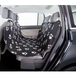 Trixie Friends on Tour Ochranný potah do auta nylon / fleece černý s béžovými packami 140 x 145 cm – Sleviste.cz