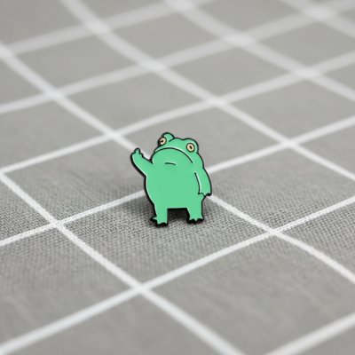 Pinarna Žába ukazující prostředníček – Zboží Dáma