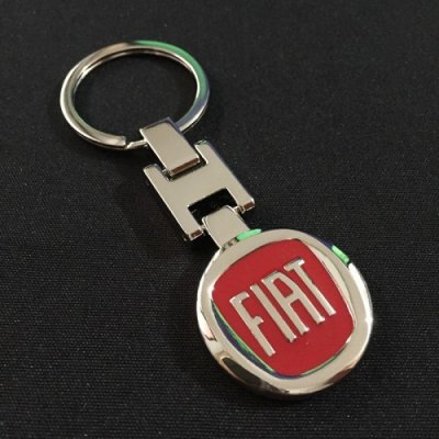 Přívěsek na klíče Fiat červený – Zboží Mobilmania
