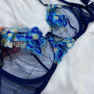 Podvazkový set v královsky modré barvě – Zboží Dáma