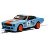 Auto pro autodráhu SCALEXTRIC Autíčko Gulf C4209 Aston Martin V8 Rikki Cann Racing 1:32