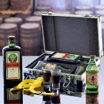 Contraband Dárkový kufr Jagermeister 0,7 l – Zboží Mobilmania