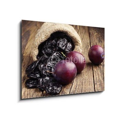 Obraz 1D - 100 x 70 cm - Prunes with plums in small sack Slivky se švestkami v malém pytli – Zbozi.Blesk.cz
