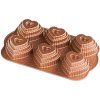 Pečicí forma Nordic Ware forma na 6 vrstvených srdíček Tiered Heart stříbrná 6x120 ml