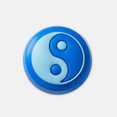 Odznáček Jibbitz – Light and Dark Blue Yin Yang – Hledejceny.cz