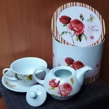 France Francouzská sada čajník s šálkem a podšálkem porcelánový Dekor Růže  450+250ml + Dárková krabice od 395 Kč - Heureka.cz