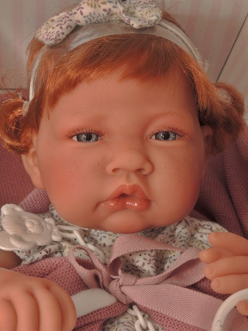 Antonio Juan Realistické miminko holčička -zrzavé vlásky Recién Nacida Pareja Manta
