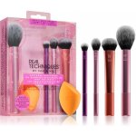 Real Techniques Everyday Essentials štětec na pudr 1 ks + houbička na make-up 1 ks + kulatý štětec na oční stíny 1 ks + štětec na rozjasňovač 1 ks + štětec na make-up 1 ks – Sleviste.cz