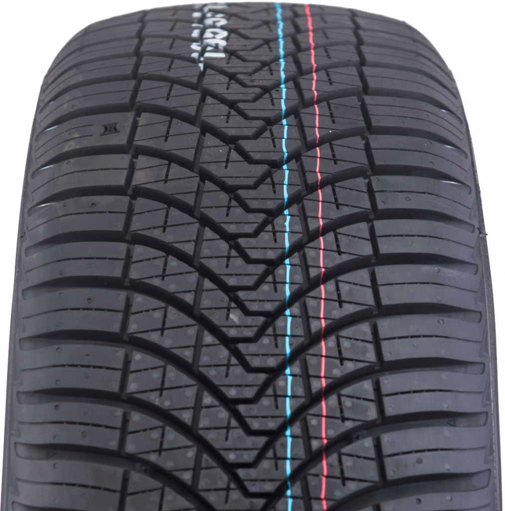 Kumho Solus 4S HA32 225/40 R18 92W