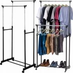 JAKS STOJAN NA OBLEČENÍ IGA ČERNÝ – Zboží Dáma