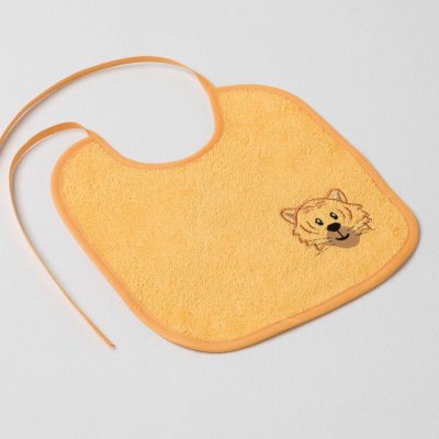 Veba Lota dětský slintáček zlatožlutá s výšivkou Tygřík zlatá lemovka – Sleviste.cz