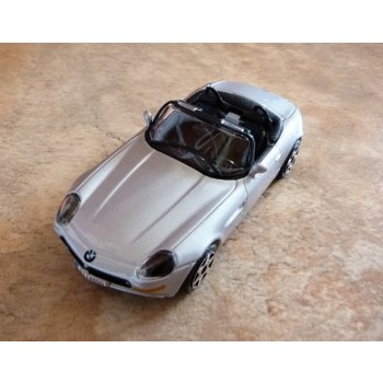 Bburago BMW Z8 stříbrná 1:43