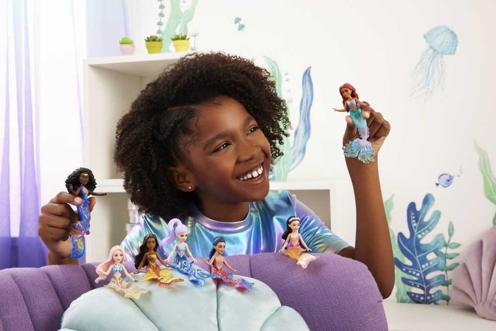 Mattel Malá mořská víla a sestřičky sada 7 ks malých panenek