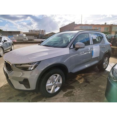 Volvo XC40 B3 Essential 120 kW – Sleviste.cz