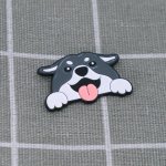 Pinarna Bílošedý pejsek s vyplazeným jazykem – Zboží Dáma