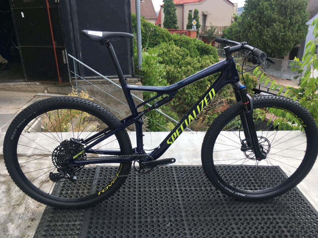 specialized epic full comp carbon 2019