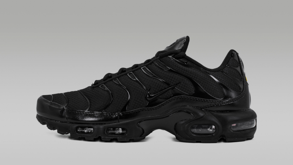 Nike Air Max Plus Triple Black