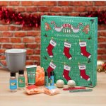 CurePink Adventní kalendář Friends|Přátelé: Set 12 dárečků do koupelny 35 x 22 x 5 cm – Zboží Dáma