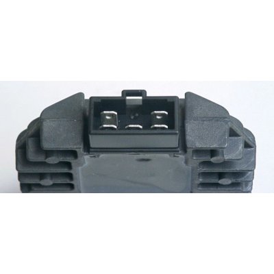 TOURMAX regulátor napětí YAMAHA YP 125R 10-11, YZF 125 08-09, YP 250 MAjeY 98-01, XP 500 T-MAX 01-03, FZR 600R 94-99, YZF 600R 95-07, YZF R6 99-02, SZR 660R 95-97, XT 600Z 94-96, XVS 650 97-99, TDM 85 – Hledejceny.cz