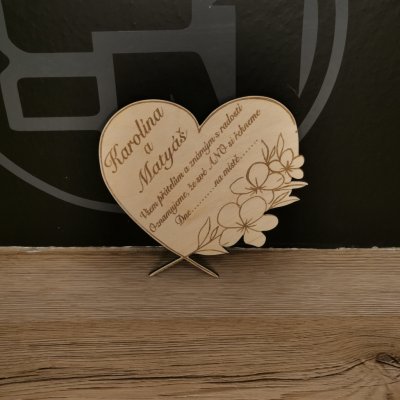 Dřevěné svatební oznámení Srdce se jmény (10 - 100 kusů) – Hledejceny.cz