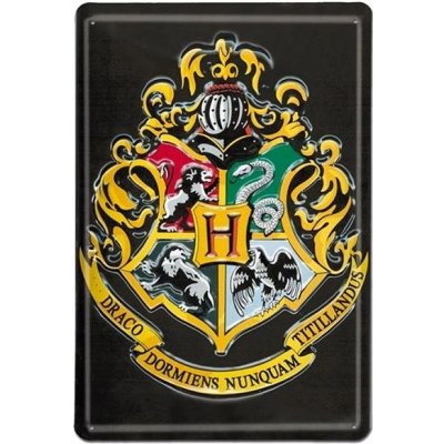 CurePink: | Tvarovaná zinková dekorační cedule na zeď Harry Potter: Erb Bradavic - Hogwarts (20 x 30 cm) [693-1634] – Zboží Mobilmania