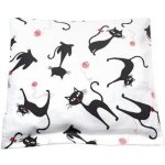 Marvida GmbH & Co. KG Polštářek z třešňových pecek, bílý s kočkami, 18 x 19 cm – Sleviste.cz