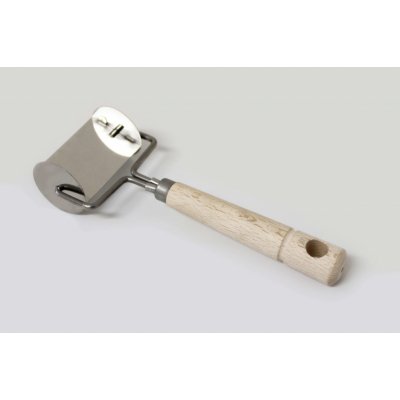 ZAHRADA A INTERIÉR Rádýlko na tortellini hladké různé velikosti Velikost: 4x4 cm – Zboží Dáma