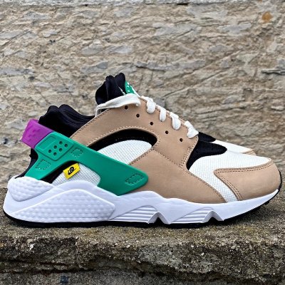 Nike AIR HUARACHE PRM DV0486-100