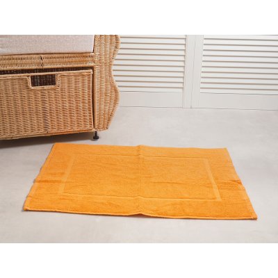 B.E.S. Petrovice Comfort oranžová 50 x 70 cm – Sleviste.cz
