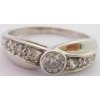 Prsteny Klenoty Budín Zásnubní prsten z bílého zlata se zirkony HK1067