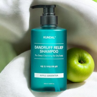 Kundal Dandruff Relief Shampoo Apple Green Tea Šampon proti lupům s vůní jablka a zeleného čaje 500 ml – Zboží Dáma