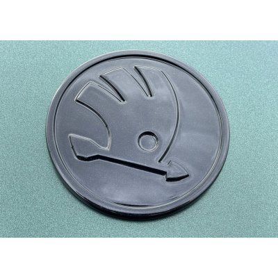 ŠKODA KODIAQ II-PŘEDNÍ ZNAK ŠKODA 2024 - KDQ2-ZNK-BLK – Sleviste.cz