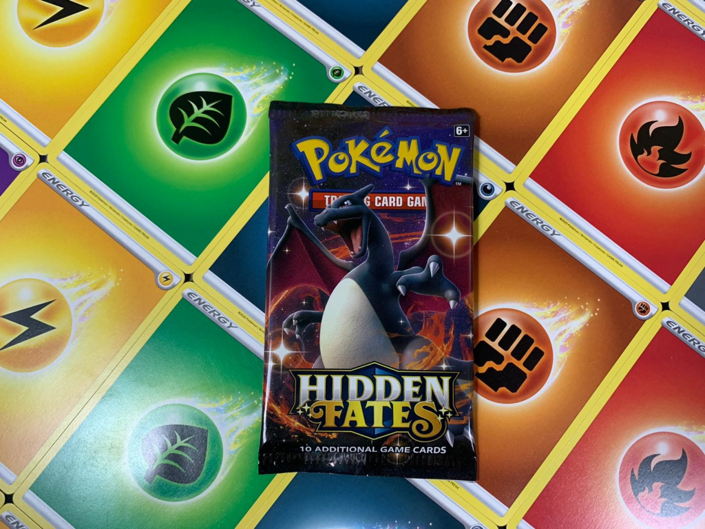 Pokémon TCG Hidden Fates Booster