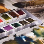 Rembrandt mistrovská akvarelová barva půlpánvička 567 Perm. Red Violet – Sleviste.cz