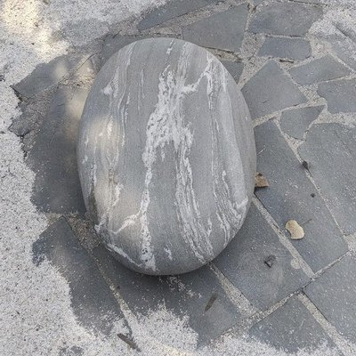 Zahradbí stolek kamenný Pebbles Swiss DS-10-L 210 kg šedý – Hledejceny.cz